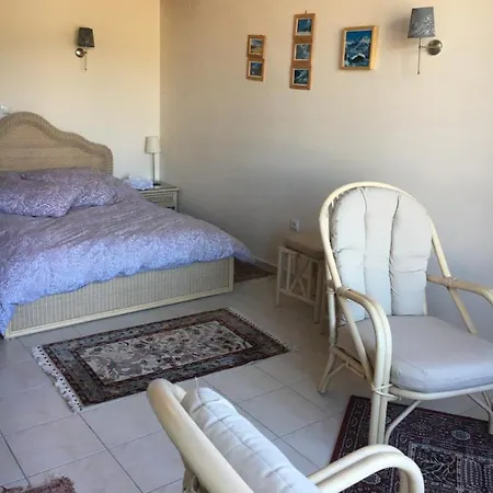 Anarada Guest house