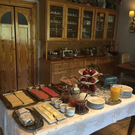 بيت ضيافة Anarada 4*